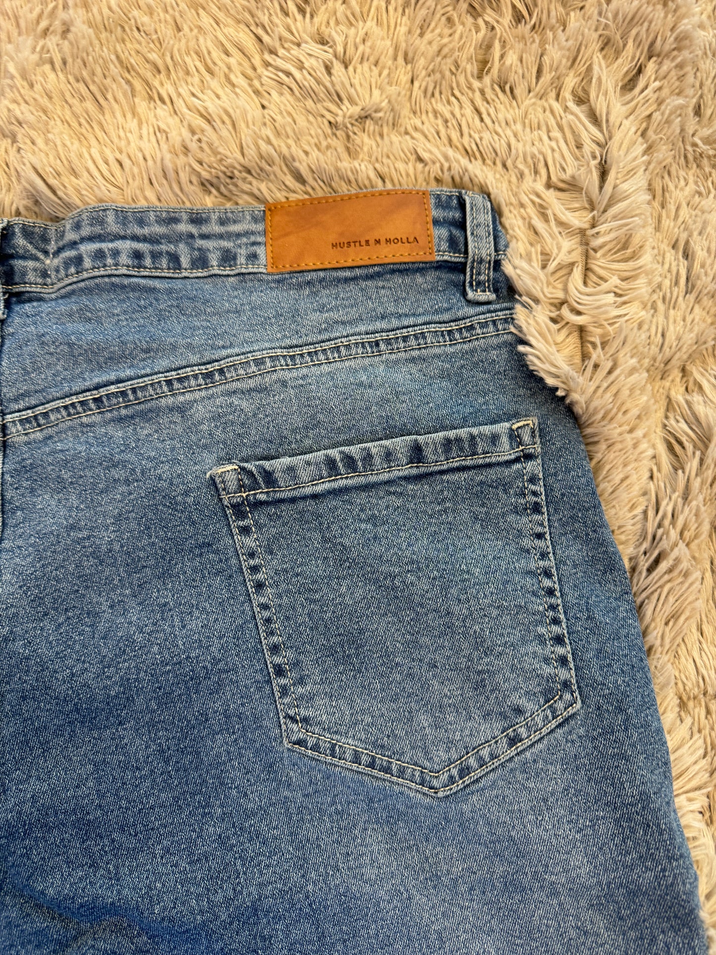 Light Wash Mid Rise Skinny Jean