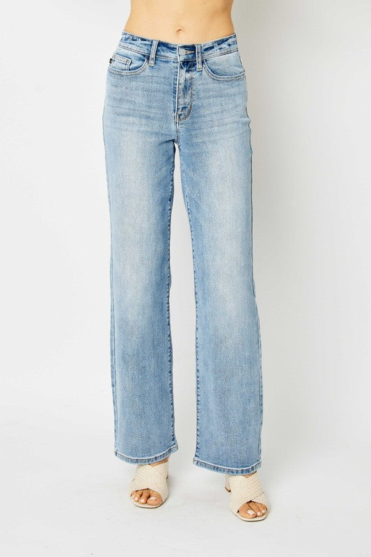 Light Wash, Straight Leg Jeans