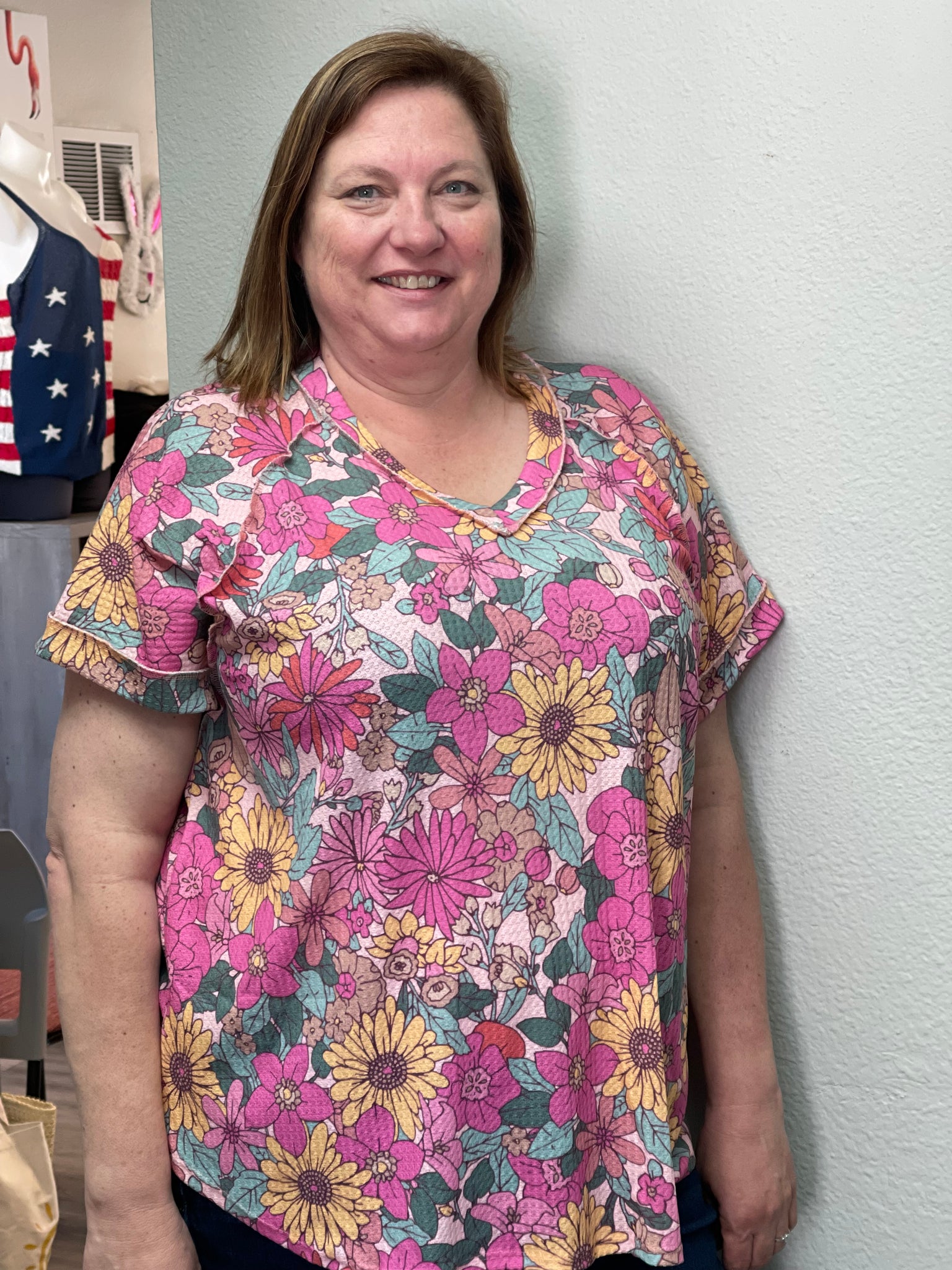 Retro floral v-neck