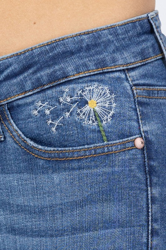 Dandelion Embroidery Skinny Jean
